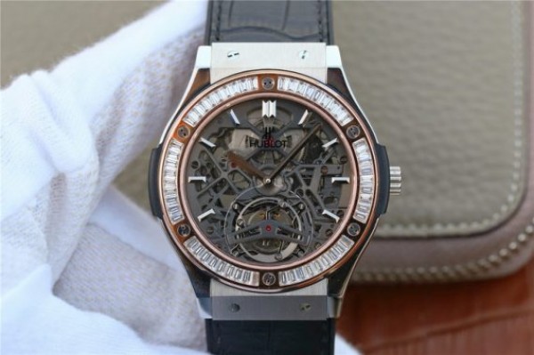 Hublot Classic Fusion Tourbillon 42mm TF RG Bezel Skeleton Dial Black Gummy Strap A23J