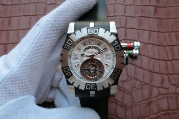 How to buy a Roger Dubuis replica watch in Tunisia?