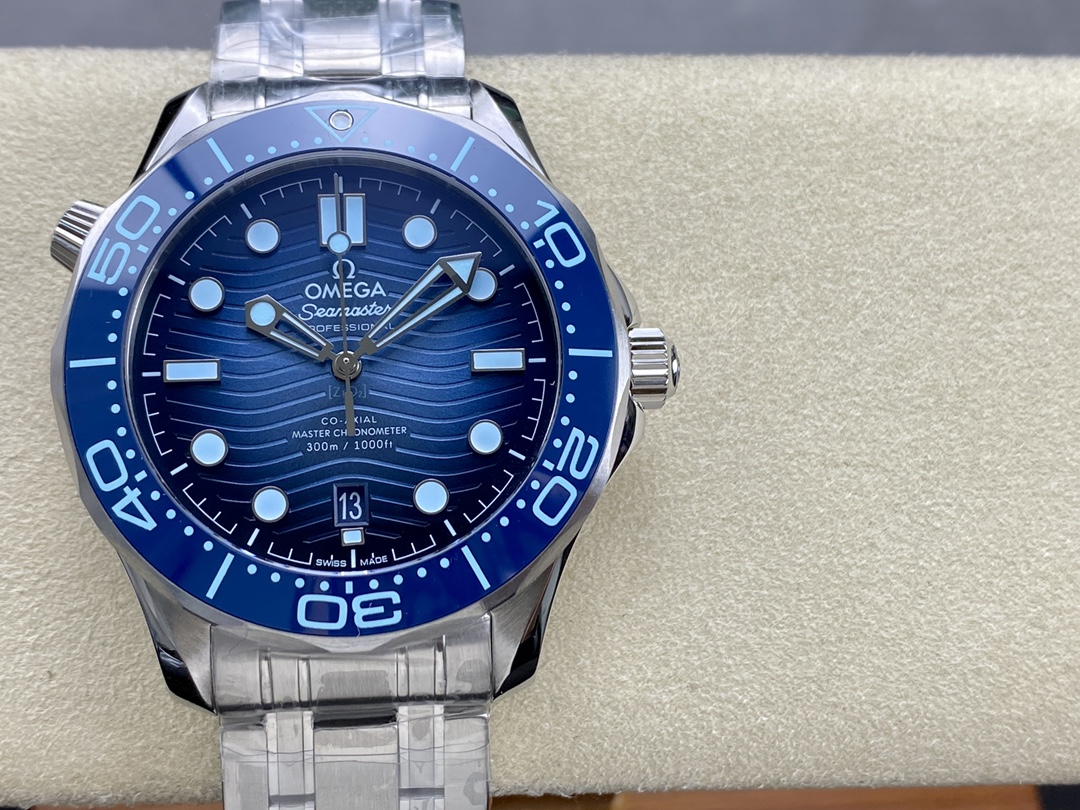 Omega Seamaster Diver 300M "Summer Blue" edition: