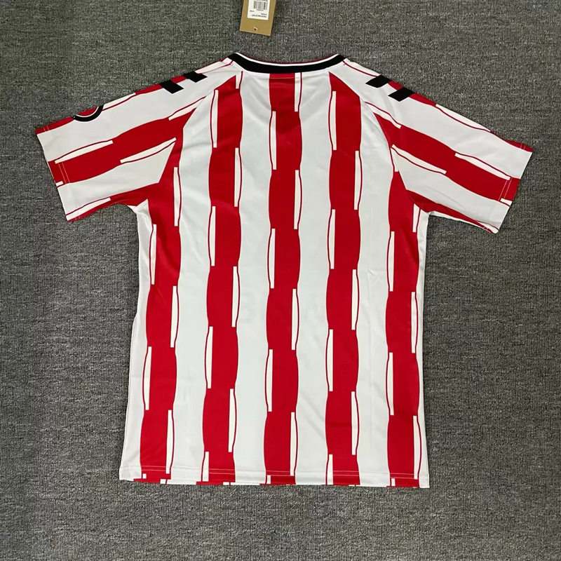 25-26 Sunderland Home Soccer Jersey - view 5