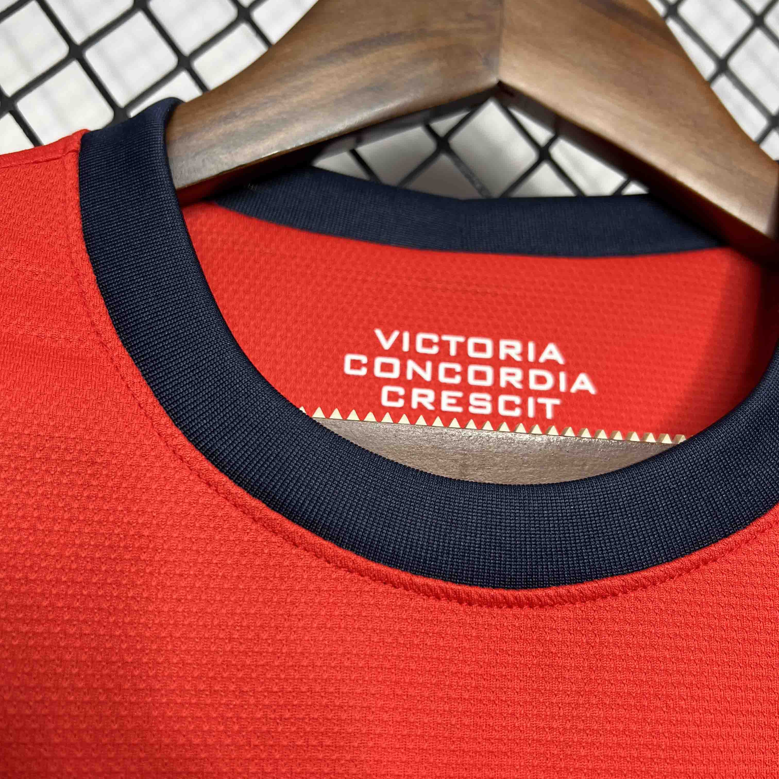 2012-13 Arsenal Home Retro Kit Vintage Shirt - view 4