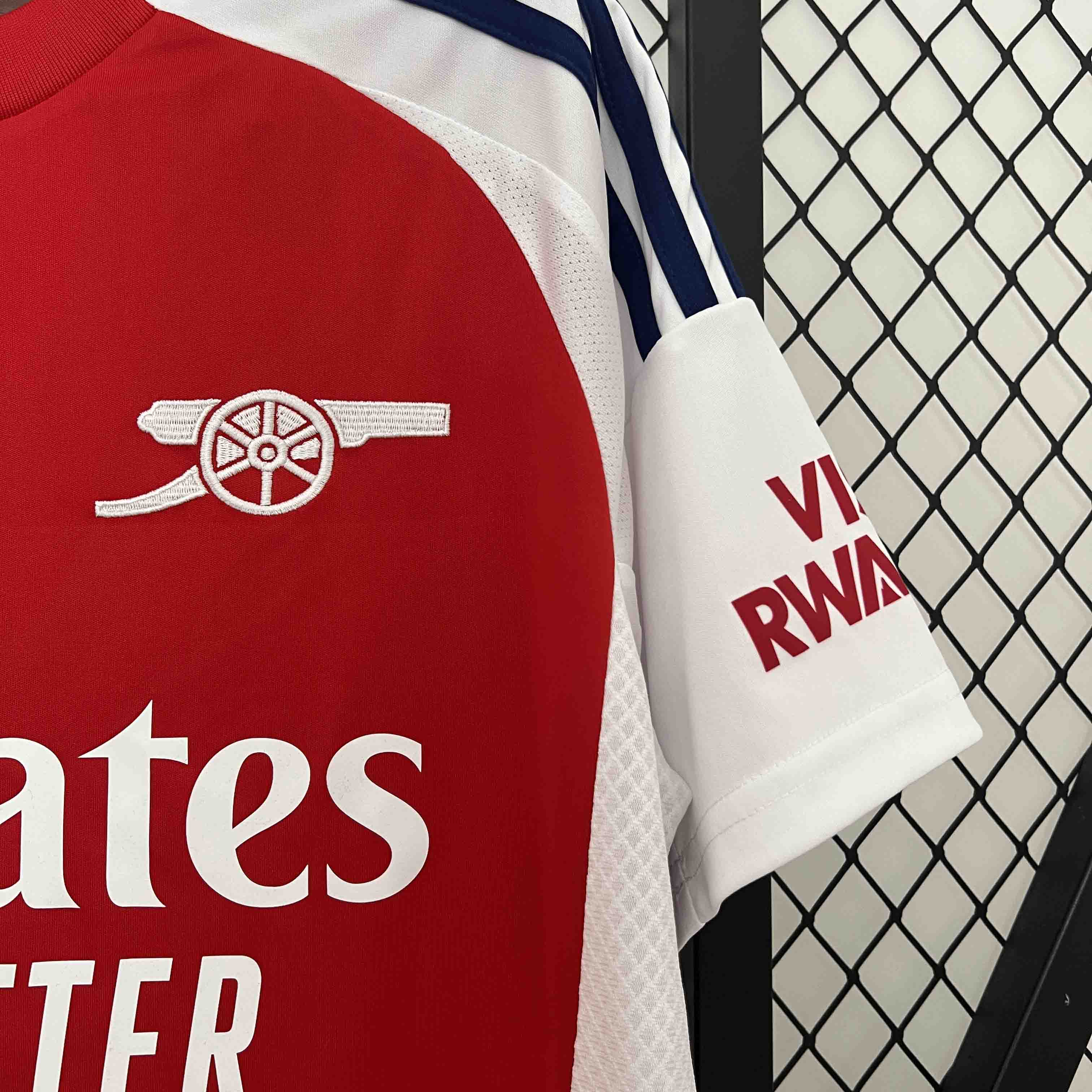 24-25 Arsenal Home Fan Version - view 8