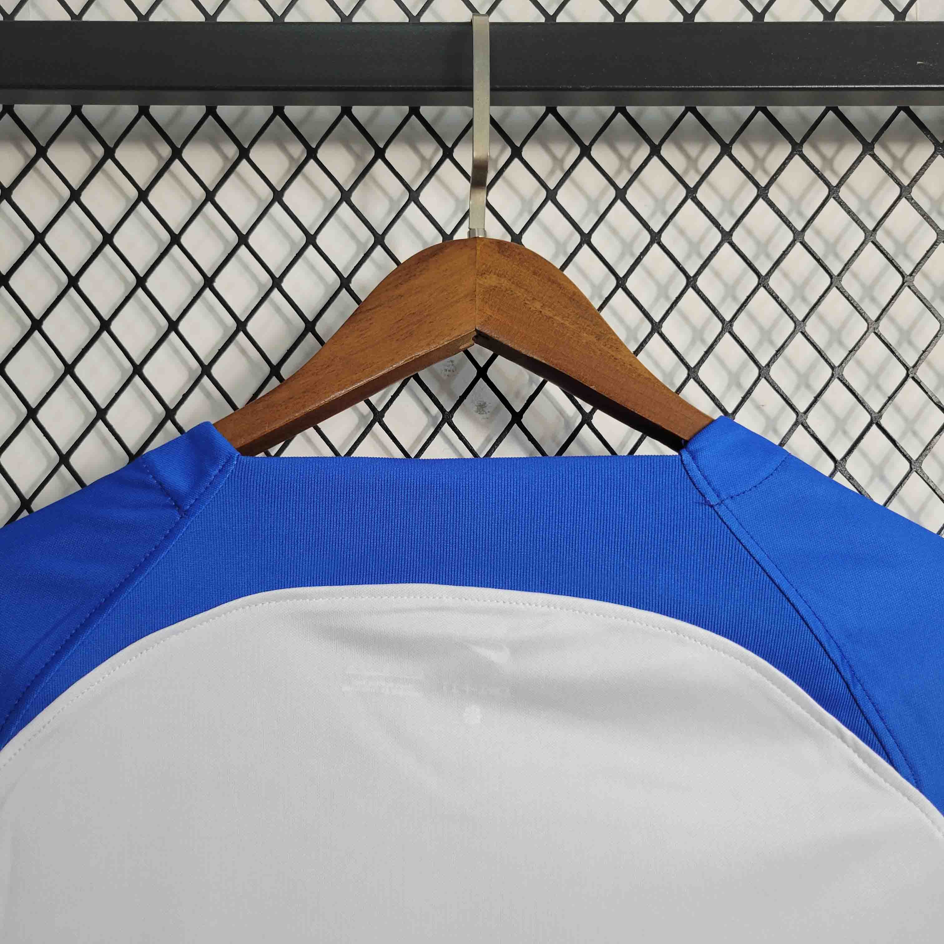 23-24 Brighton & Hove Albion Home Fan Version Jersey - view 5