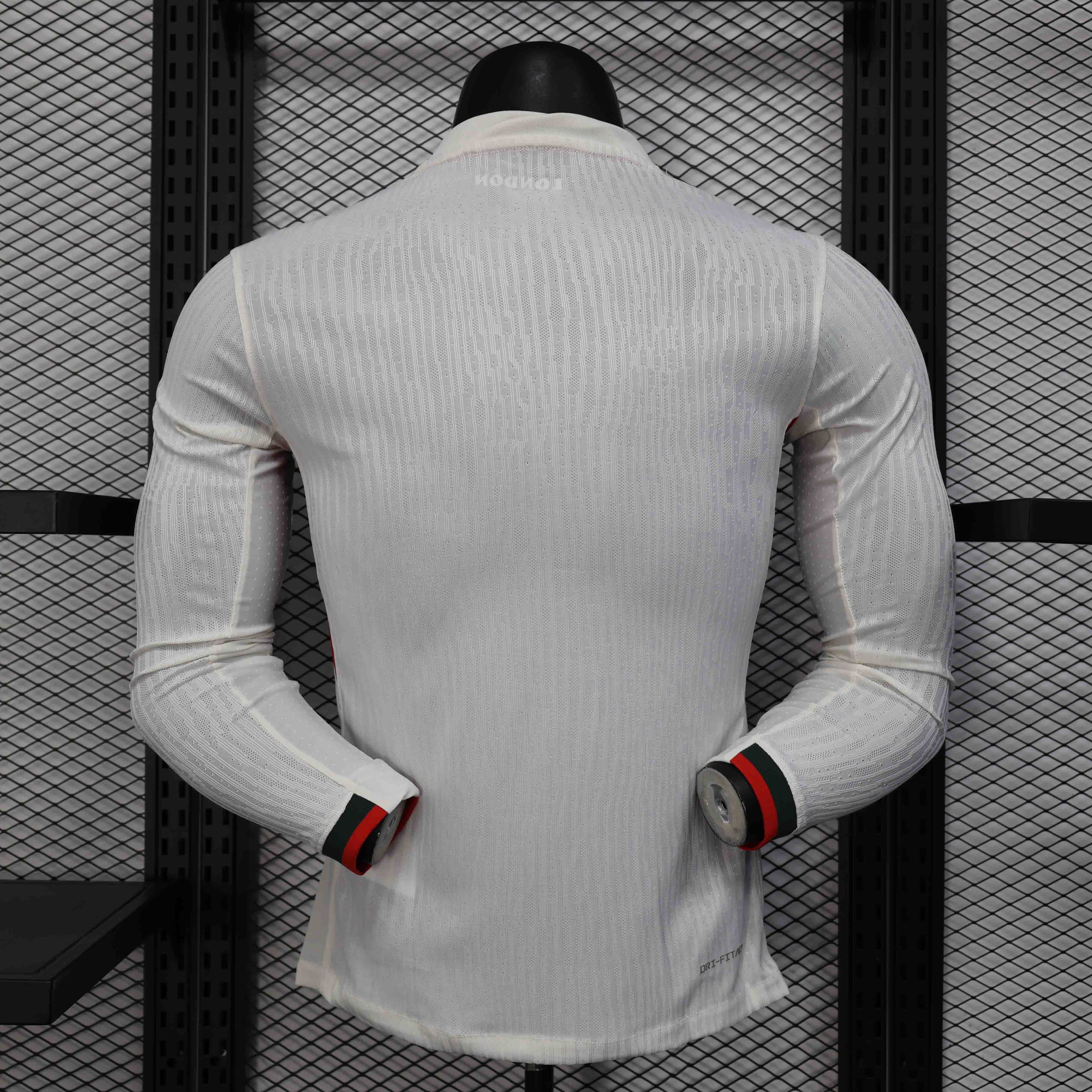 25-26 Chelsea Away Player Version Soccer Jersey Long Sleeve - view 3