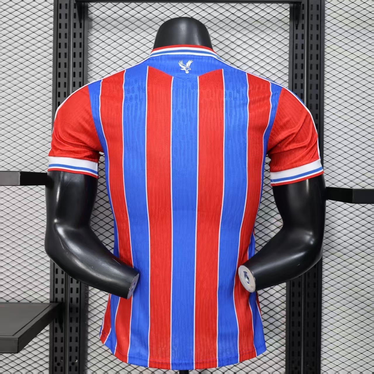 25-26 Crystal Palace Home Soccer Jersey Player Version - view 3