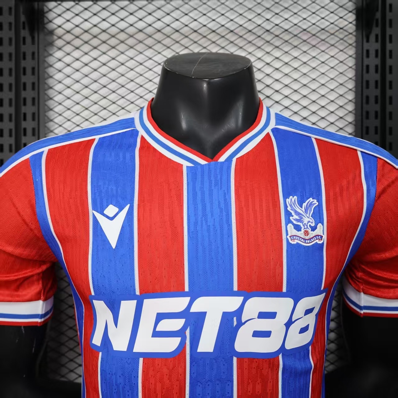 25-26 Crystal Palace Home Soccer Jersey Player Version - view 7