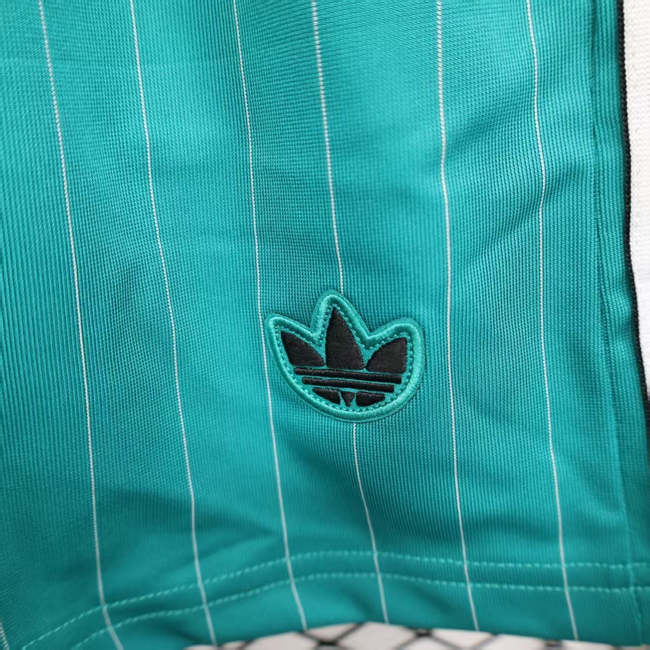 25-26 Liverpool Leisure Soccer Shorts Player Version - view 7