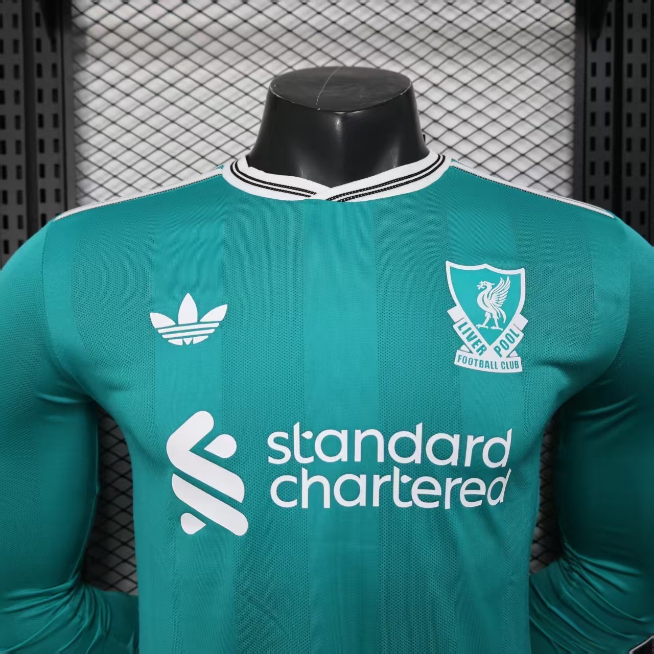 25-26 Liverpool Second Away Soccer Jersey Player Version Long Sleeve - view 8