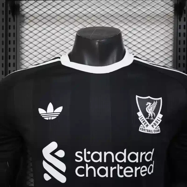 25-26 Liverpool Goalkeeper Black Soccer Jersey Player Version - view 9