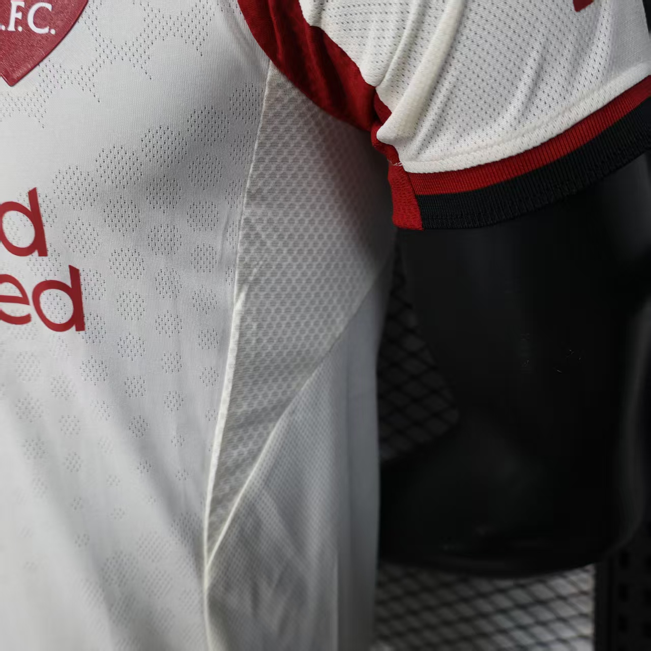 25-26 Liverpool Away Soccer Jersey Player Version - view 9