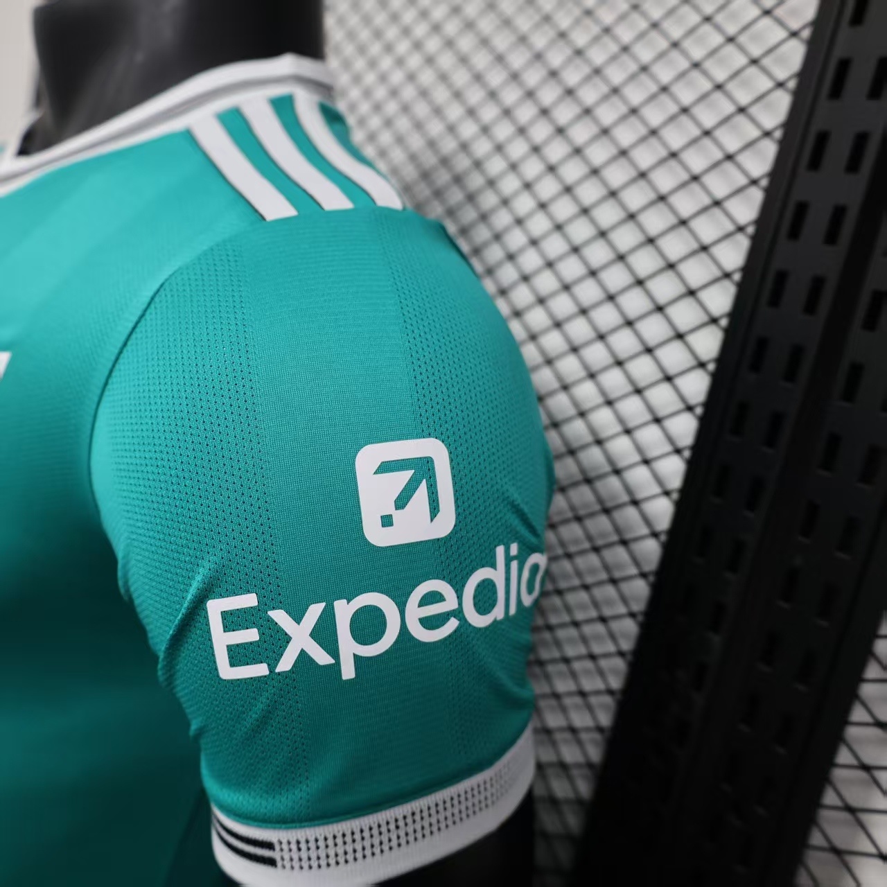 25-26 Liverpool Third Away Green Soccer Jersey - view 6