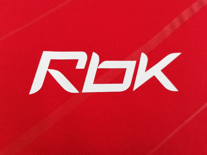 05-06 Liverpool Home Retro Jersey - view 6