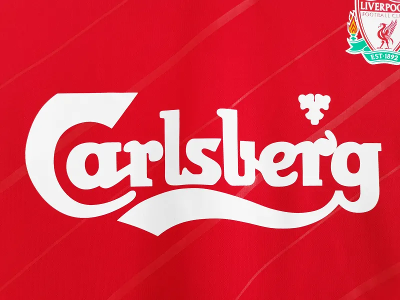 05-06 Liverpool Home Retro Jersey - view 8