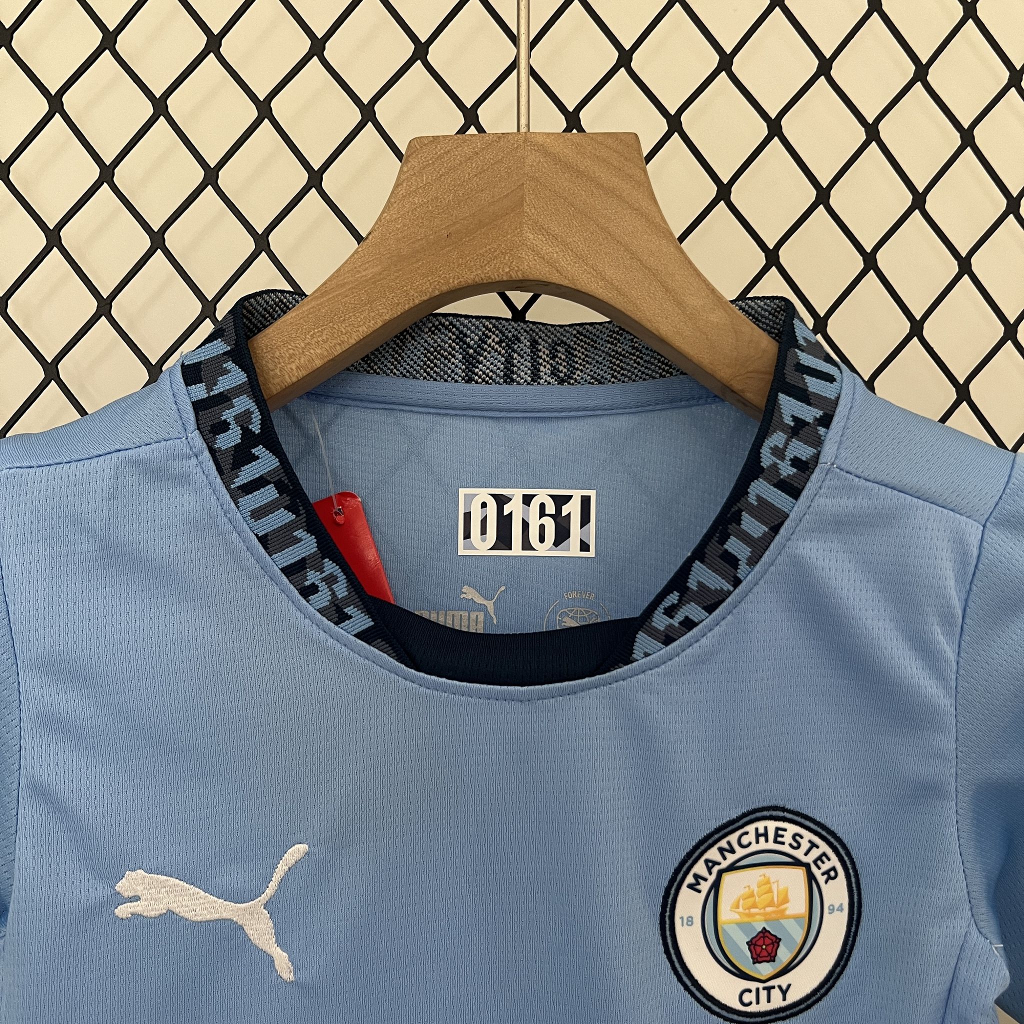 24-25 Manchester City Home Kids Kit  Jersey+Shorts - view 3