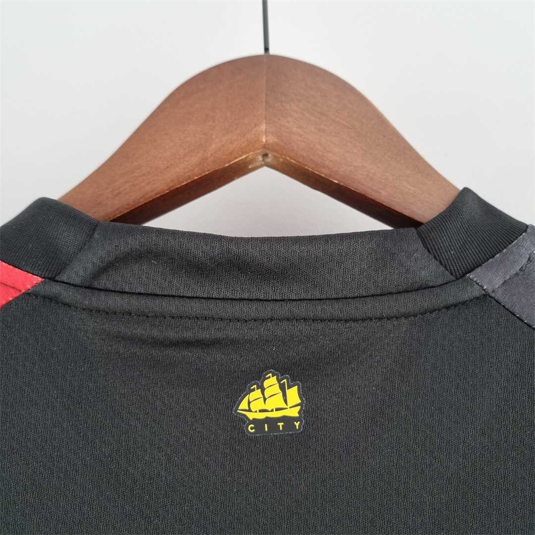 22-23 Manchester City Away Jersey - view 10