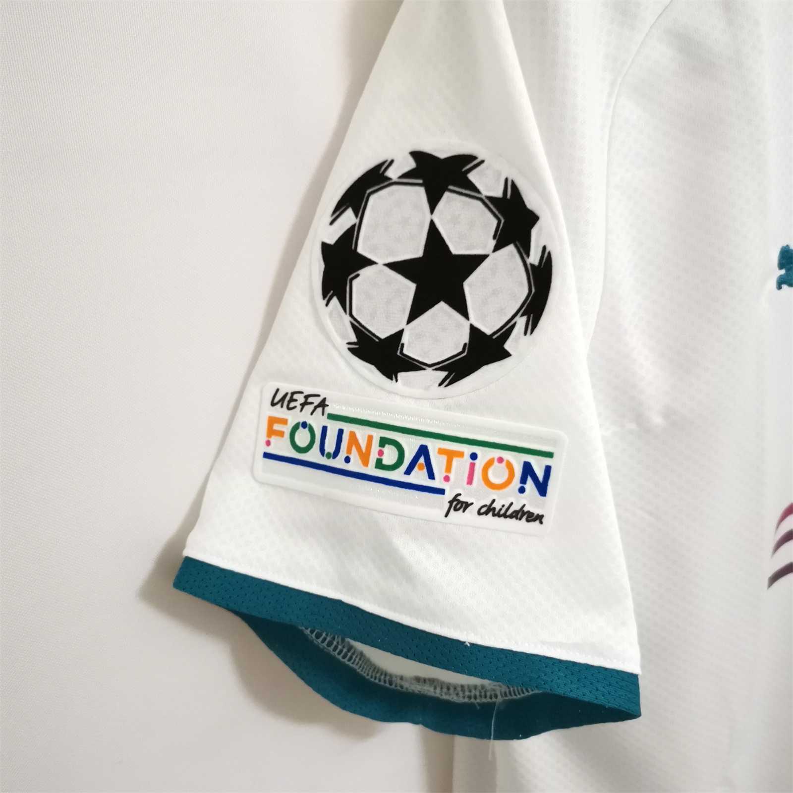 21-22 Manchester City Away Retro Jersey - view 12