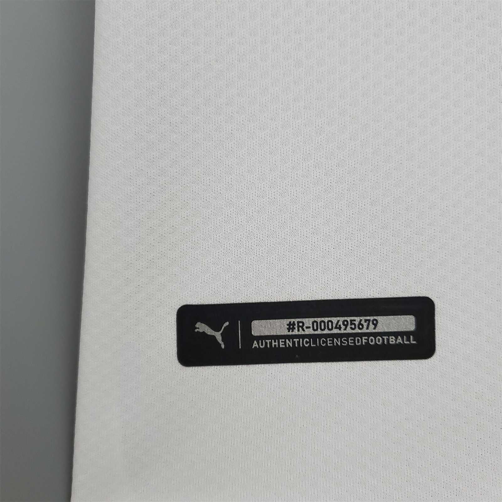 21-22 Manchester City Away Retro Jersey - view 16