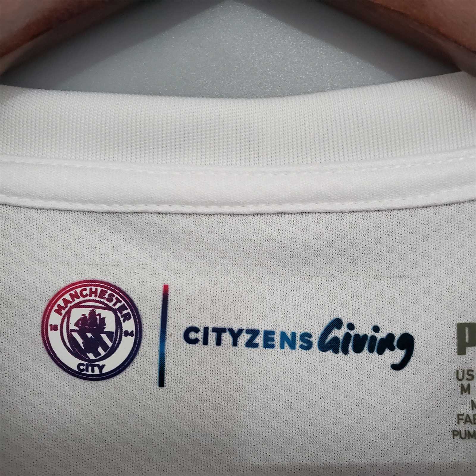 21-22 Manchester City Away Retro Jersey - view 8