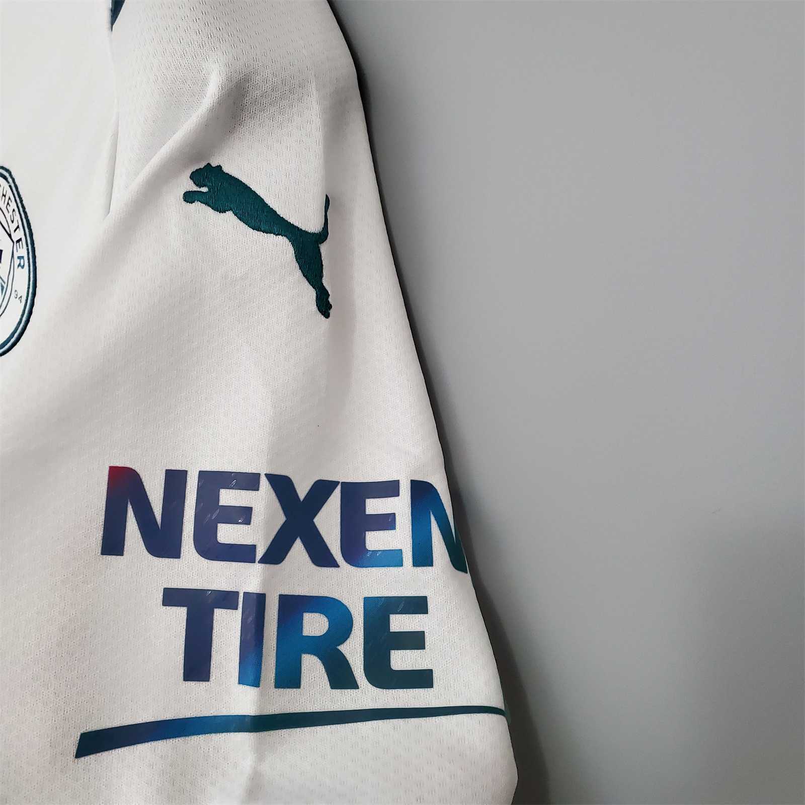 21-22 Manchester City Away Retro Jersey - view 11