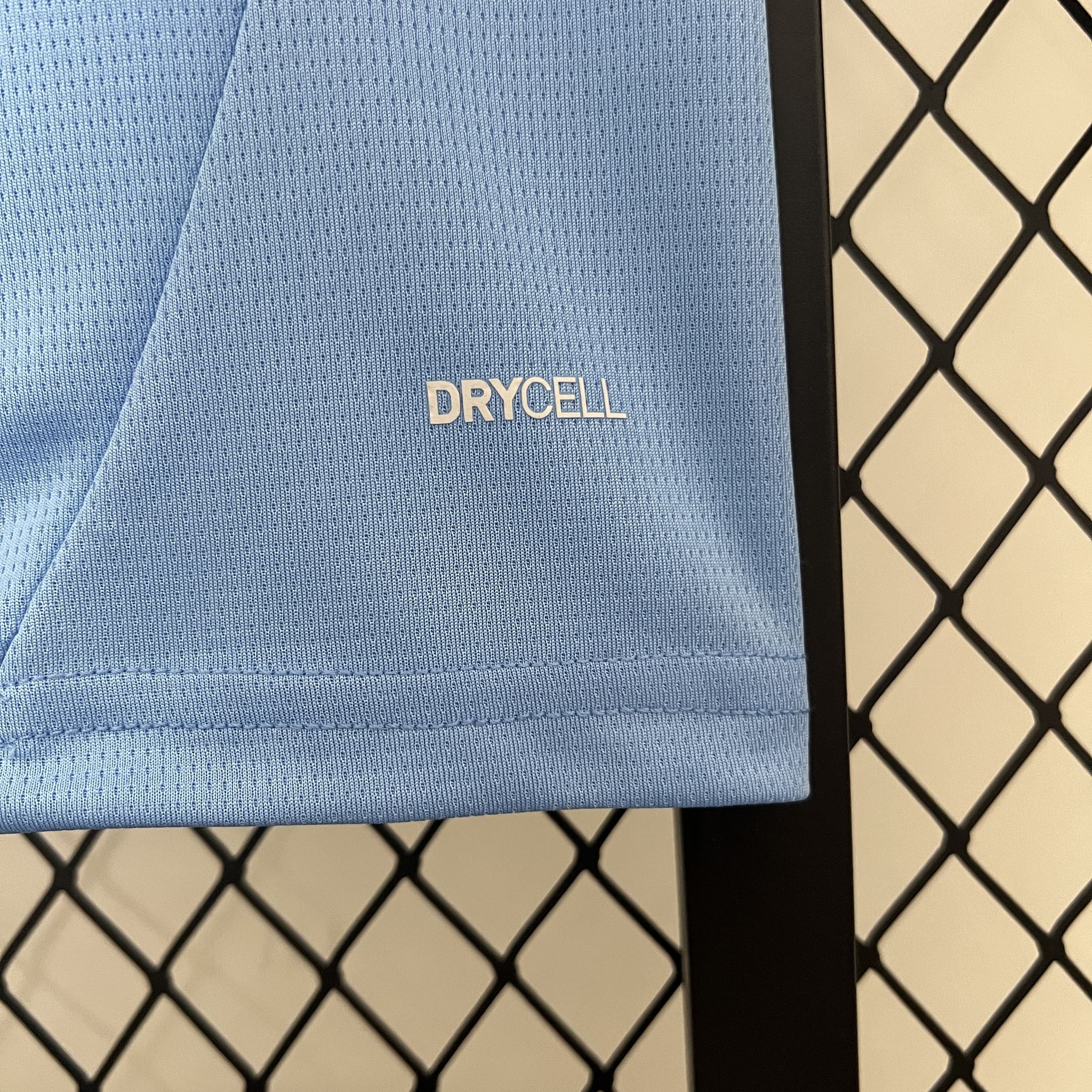 24-25 Manchester City Home Jersey - view 4