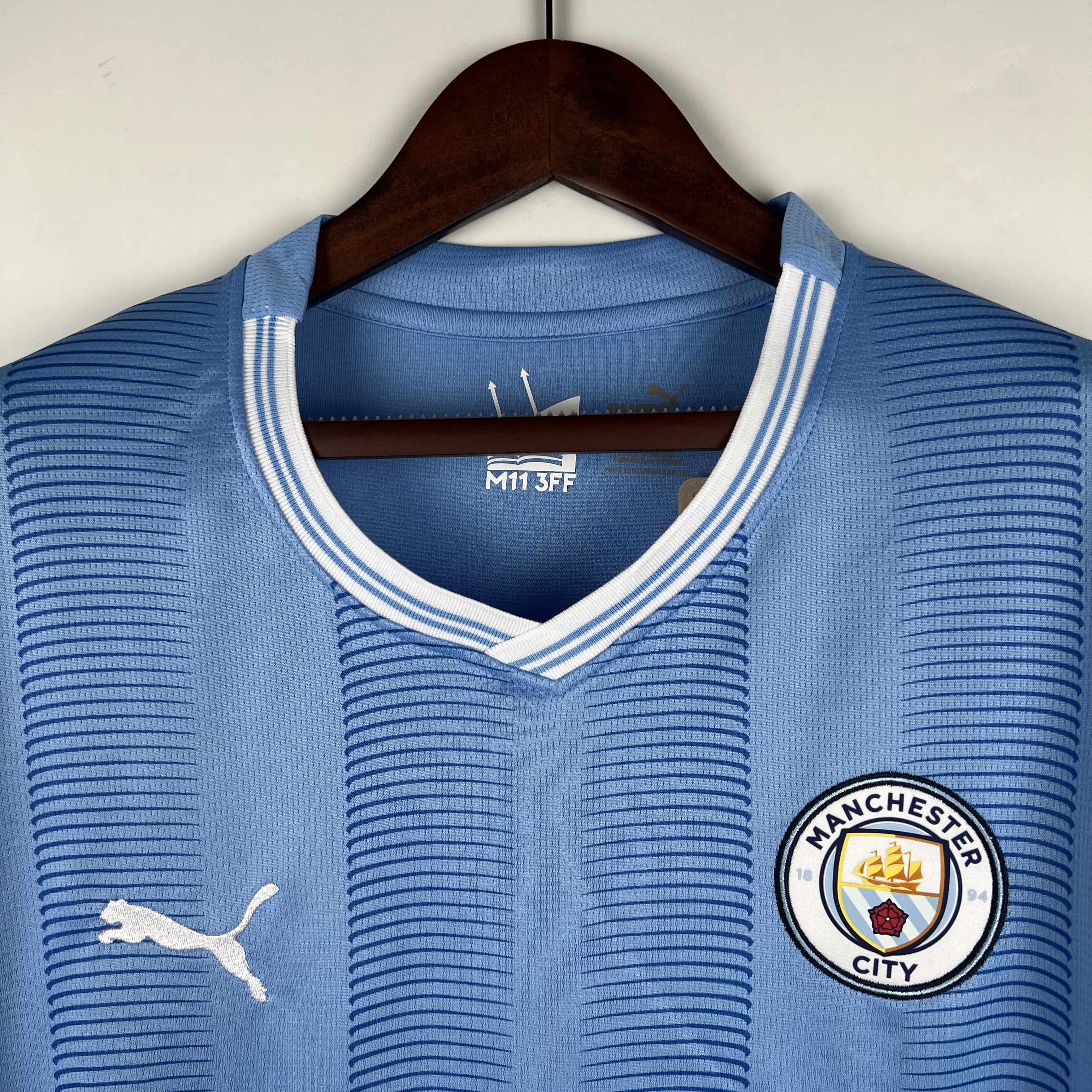 23-24 Manchester City Home Jersey Long Sleeve - view 3