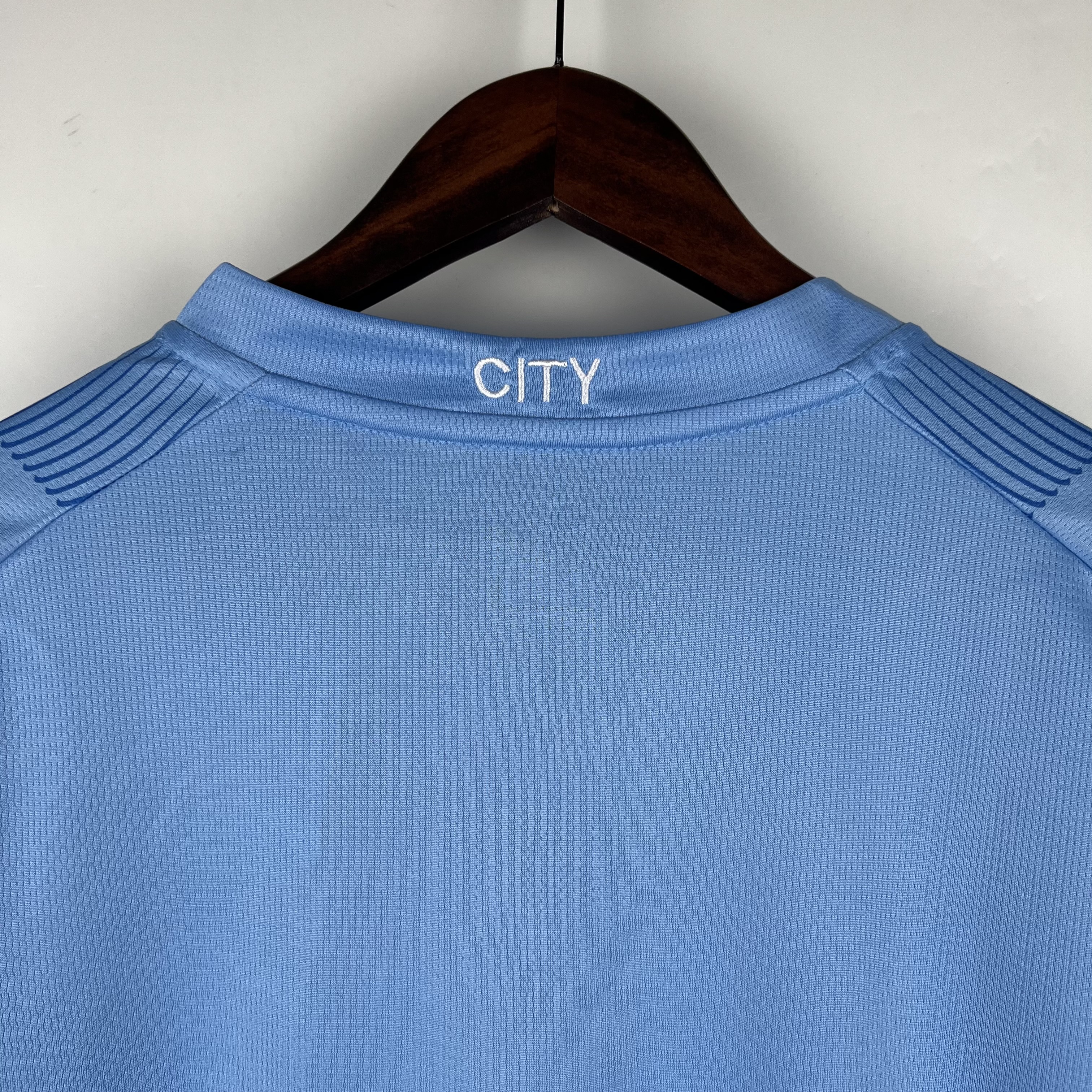 23-24 Manchester City Home Jersey Long Sleeve - view 9
