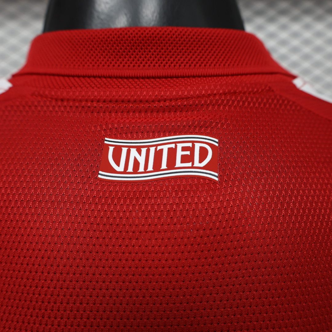 26-27 Manchester United Home Soccer Jersey - view 5