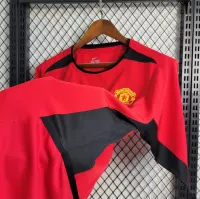 02-04 Manchester United Home Retro Jersey - view 4