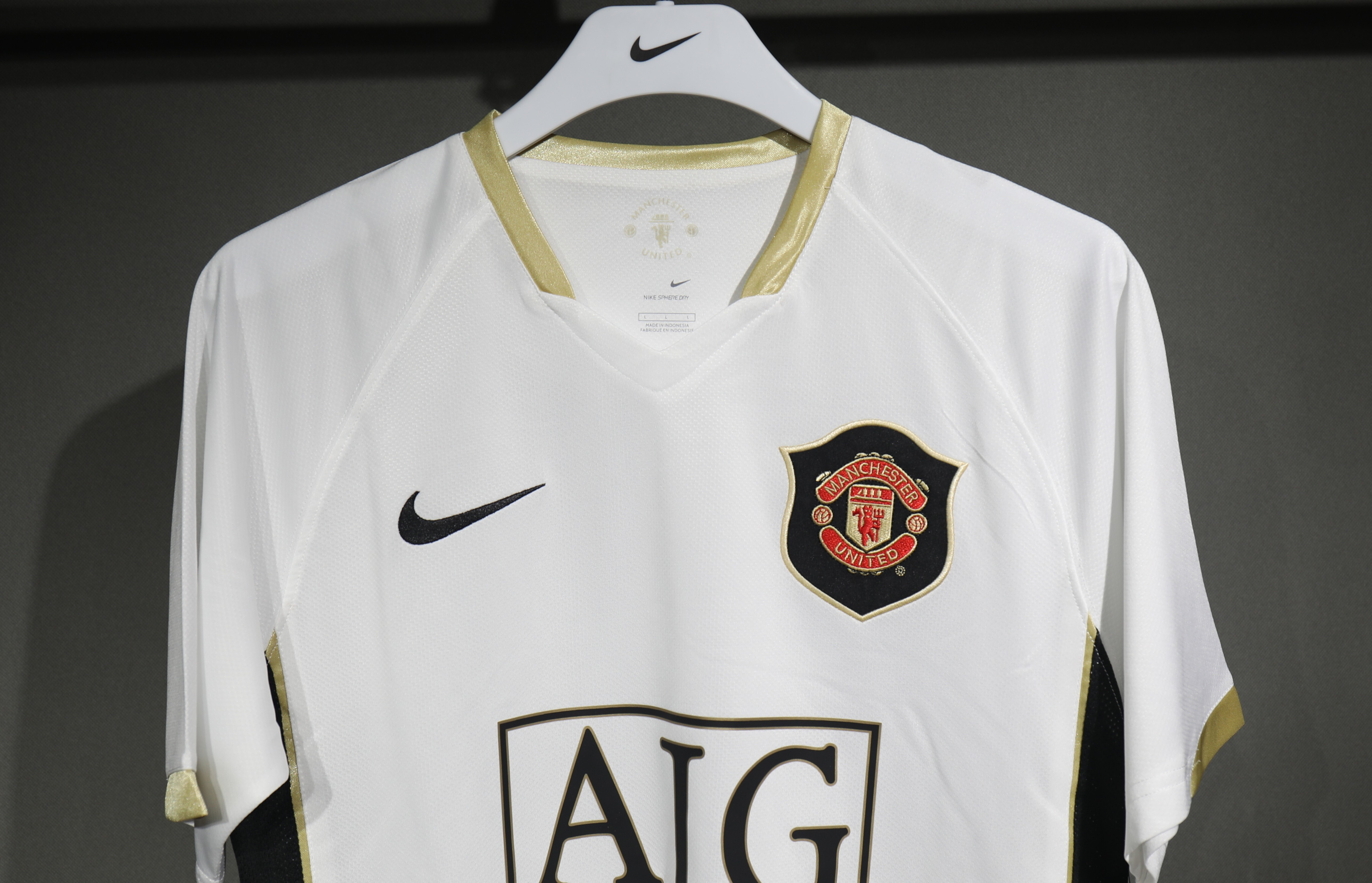 2006-07 Manchester United Home Retro Soccer Jersey Player Edition - view 8
