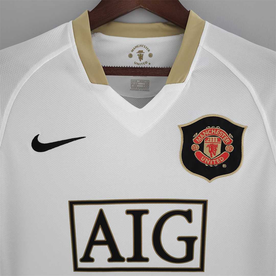 2006-07 Manchester United Home Retro Soccer Jersey - view 7