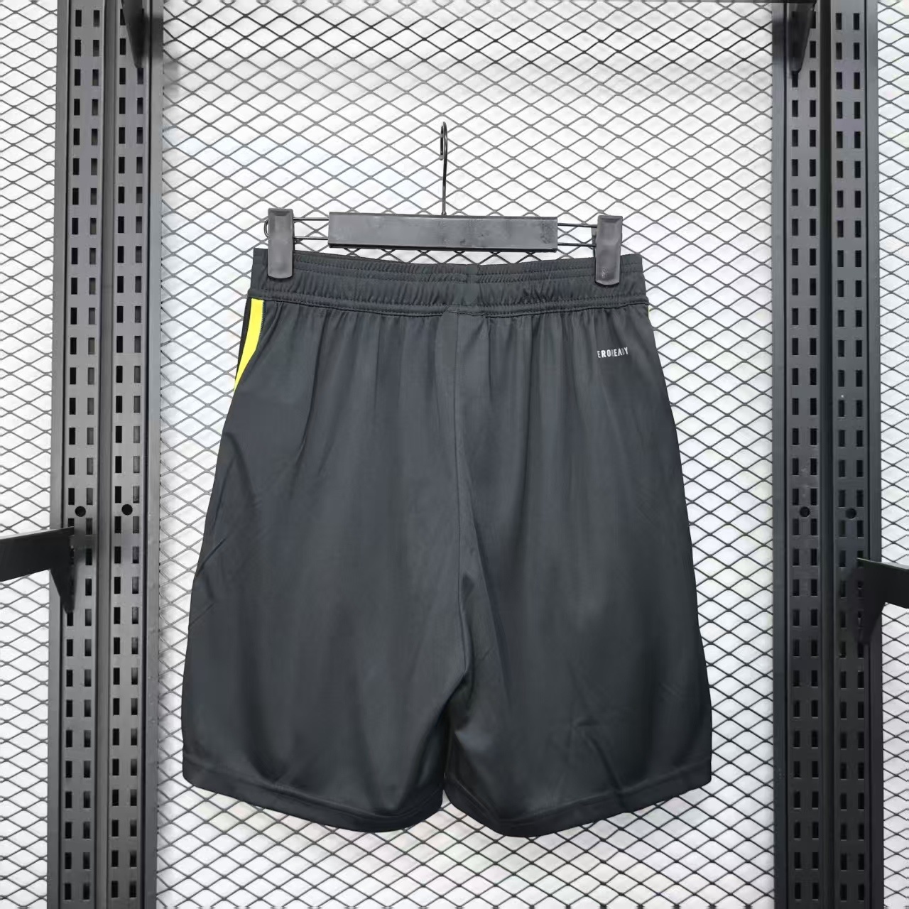 25-26 Manchester United Home Shorts Player Version - view 3