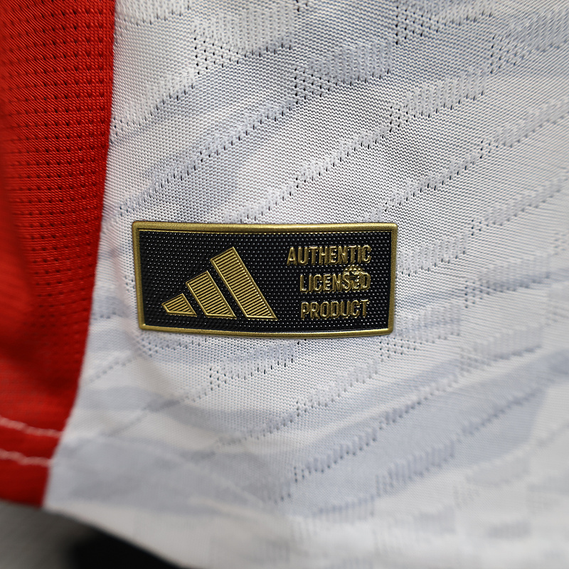 25-26 Manchester United White Special Player Version - view 7