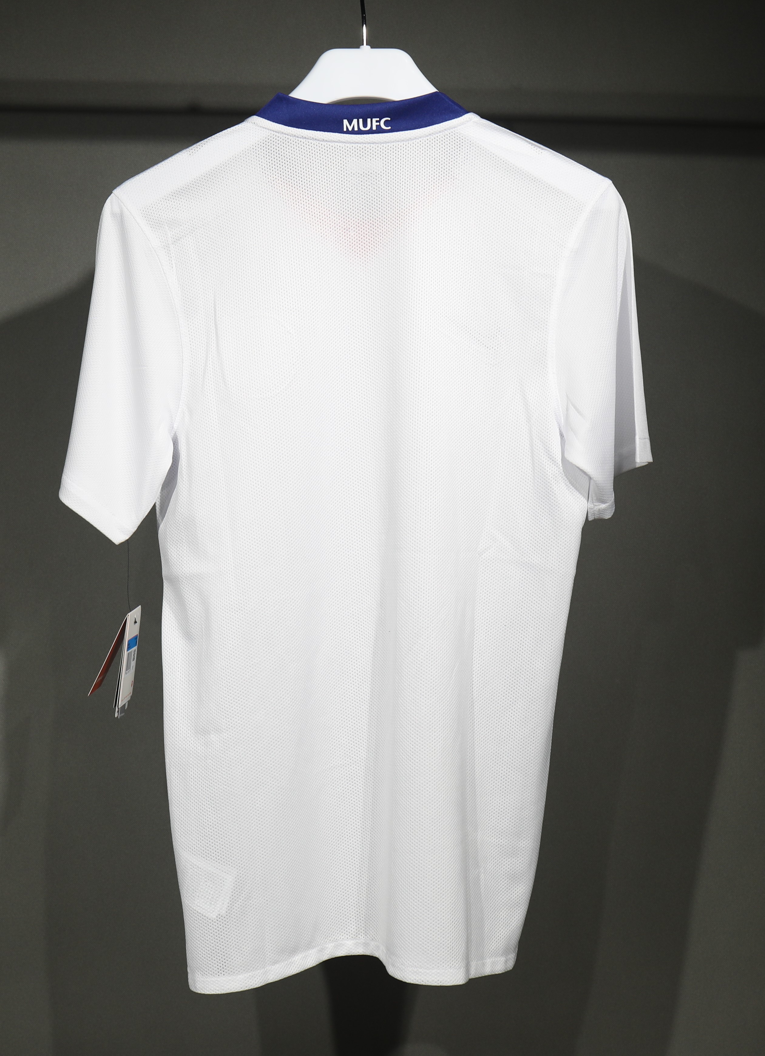 08-09 Manchester United Away Retro Jersey Player Edtion - view 3