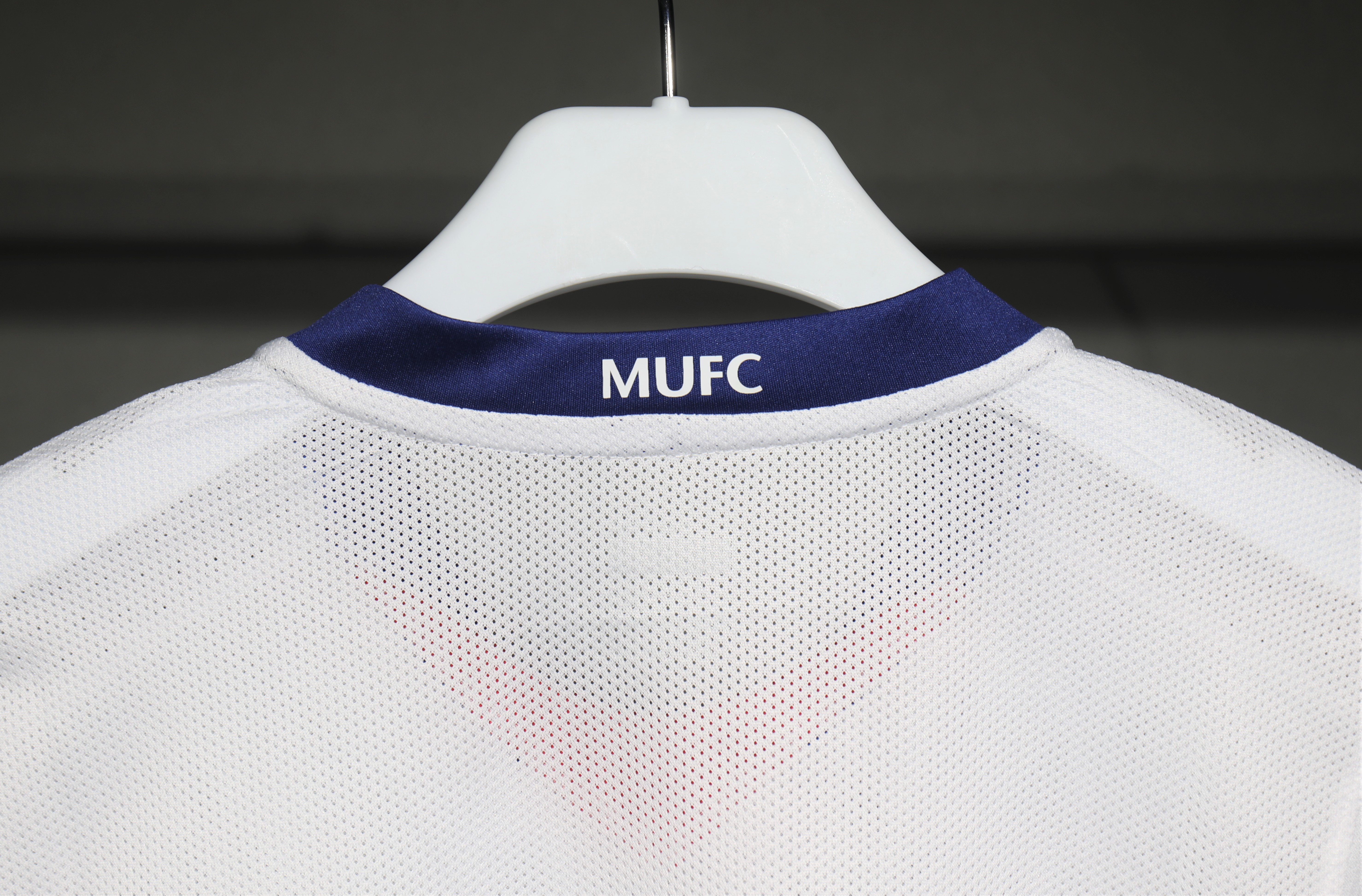 08-09 Manchester United Away Retro Jersey Player Edtion - view 11