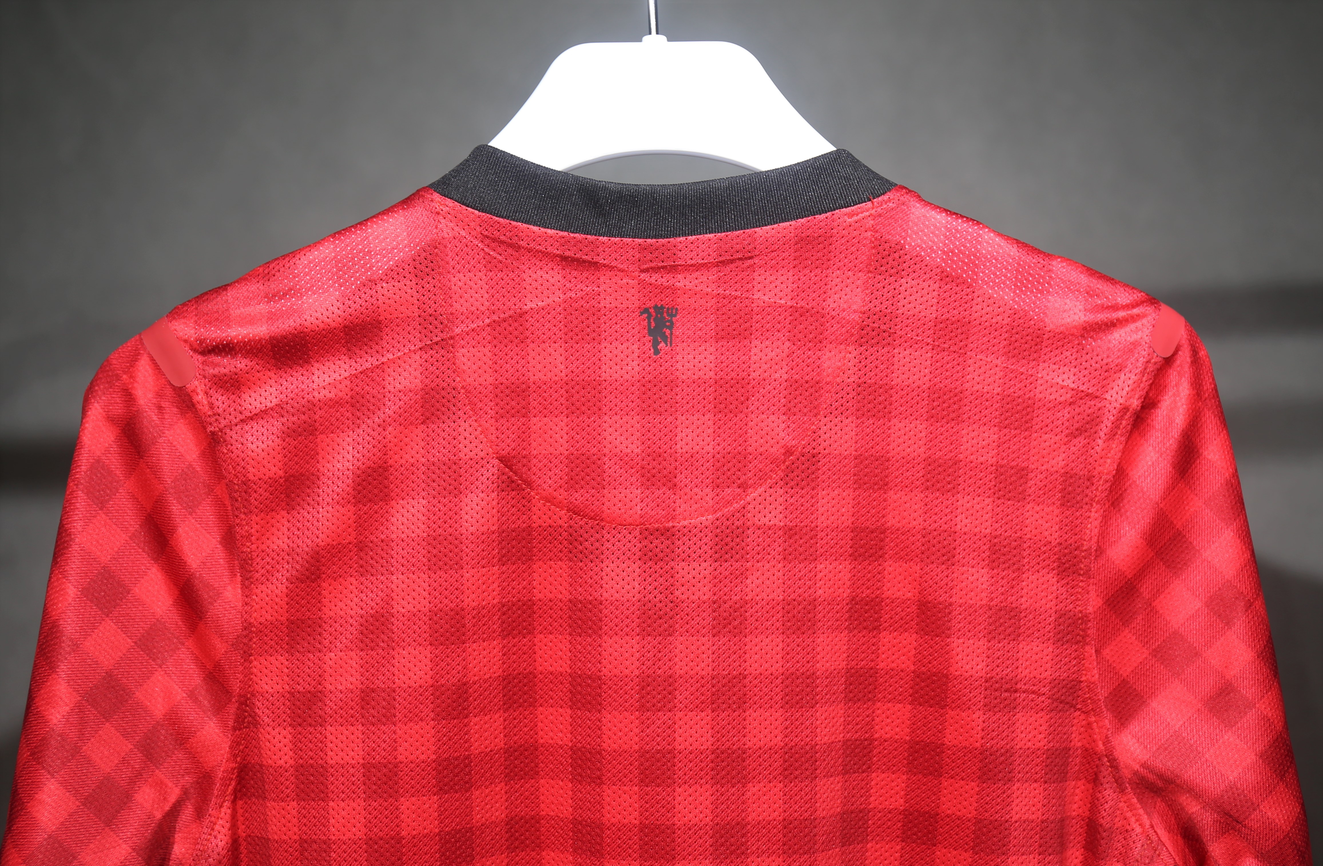 12-13 Manchester United Home Retro Jersey Player Edtion - view 13