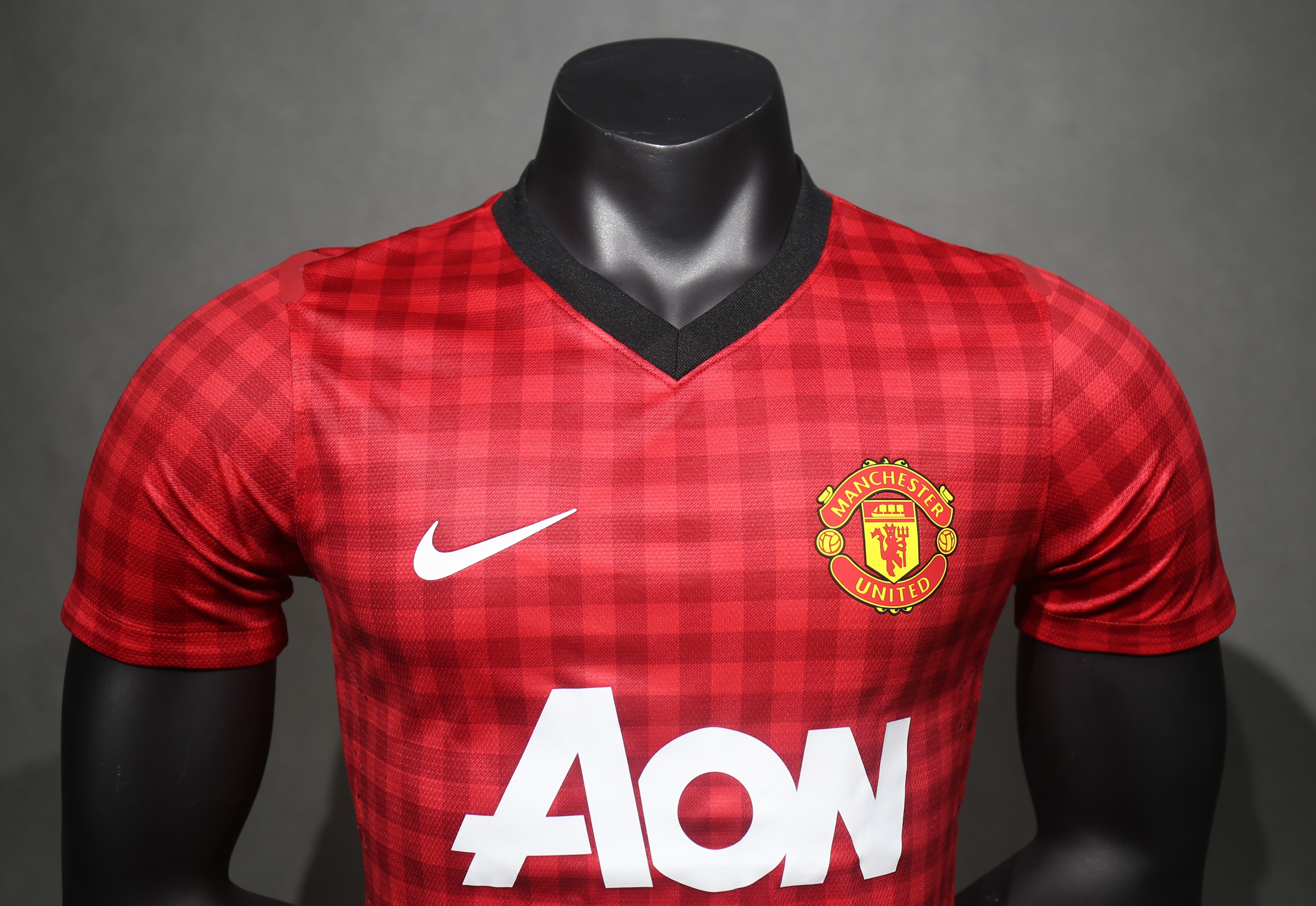 12-13 Manchester United Home Retro Jersey Player Edtion - view 11