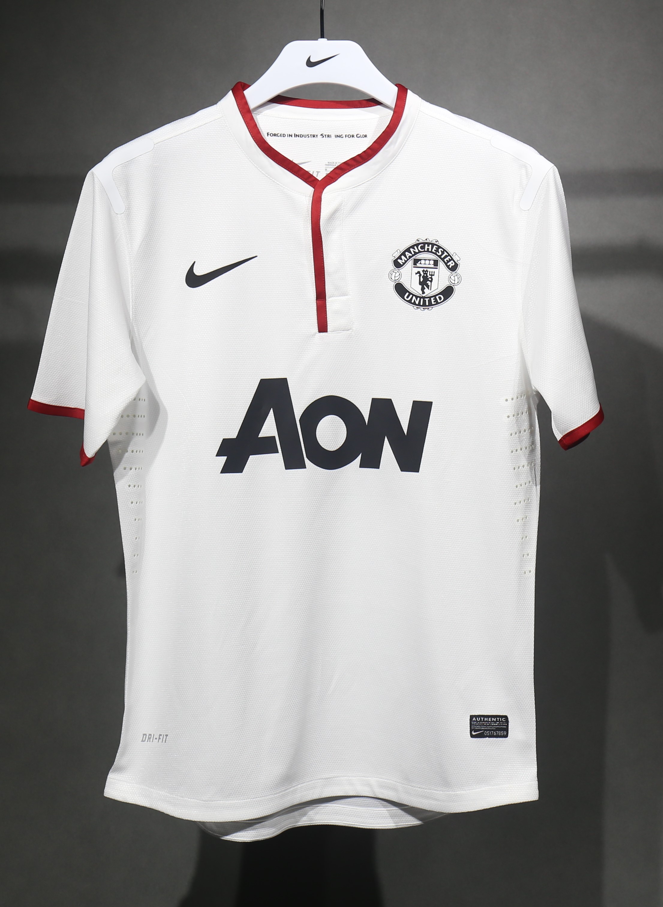 12-13 Manchester United Away Retro Jersey Player Edition - view 4