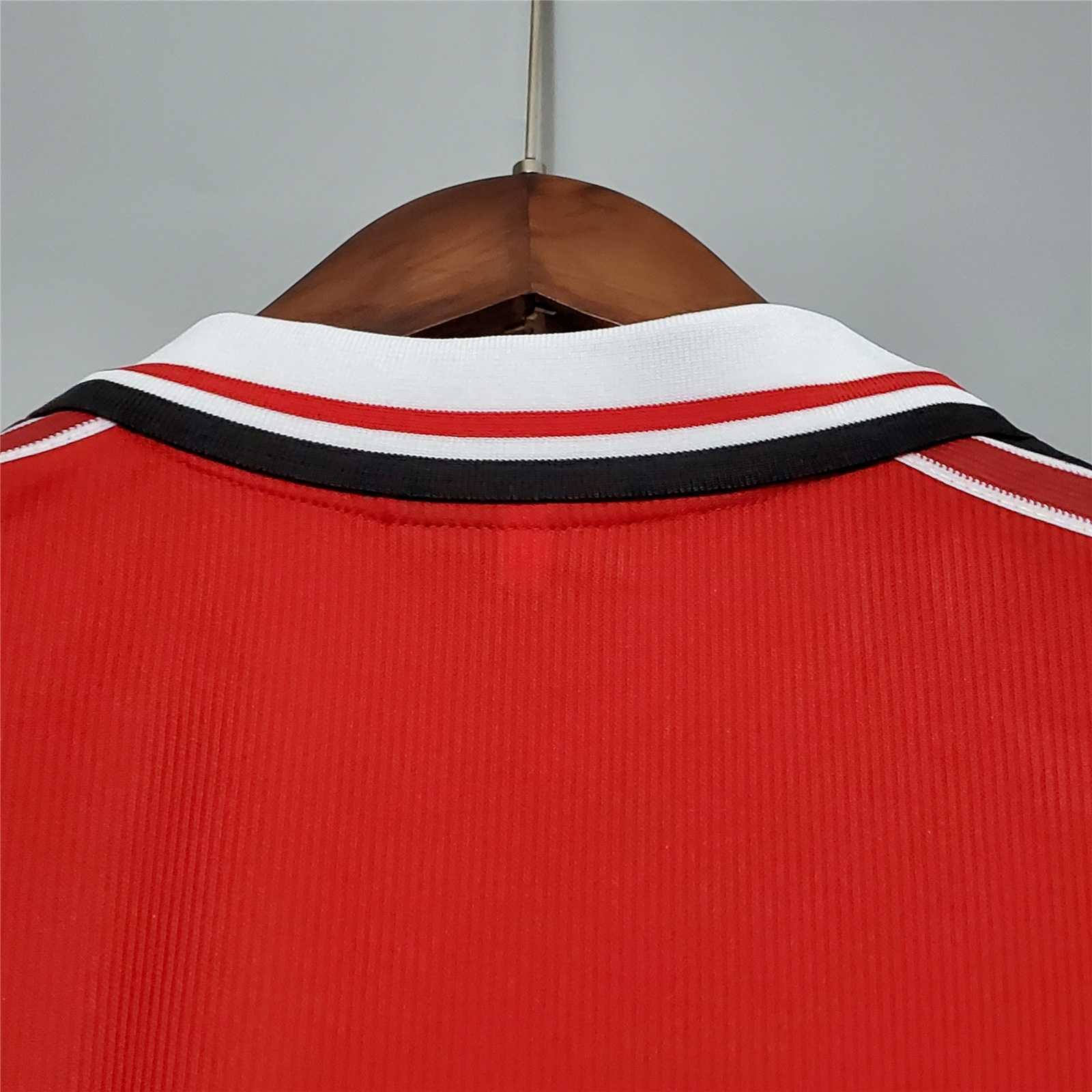 1998-1999 Manchester United Home Retro Jersey - view 4