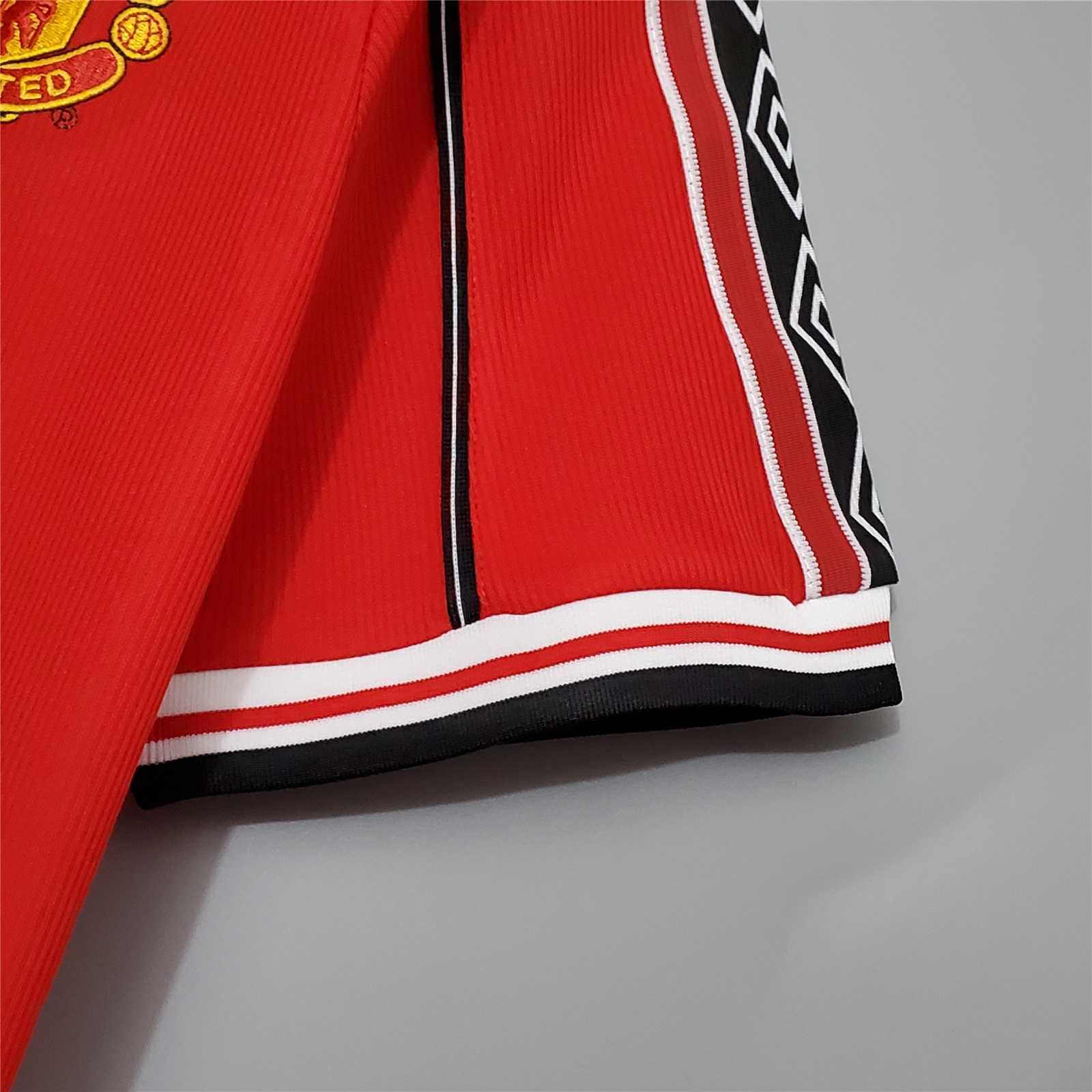 1998-1999 Manchester United Home Retro Jersey - view 9