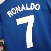 08-09 Manchester United Home Retro Jersey Long Sleeve - view 8