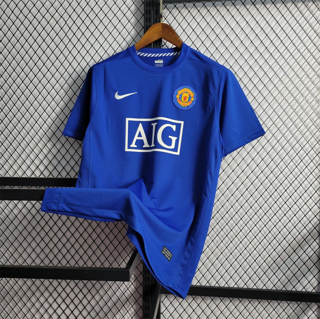 08-09 Manchester United Home Retro Jersey - view 4