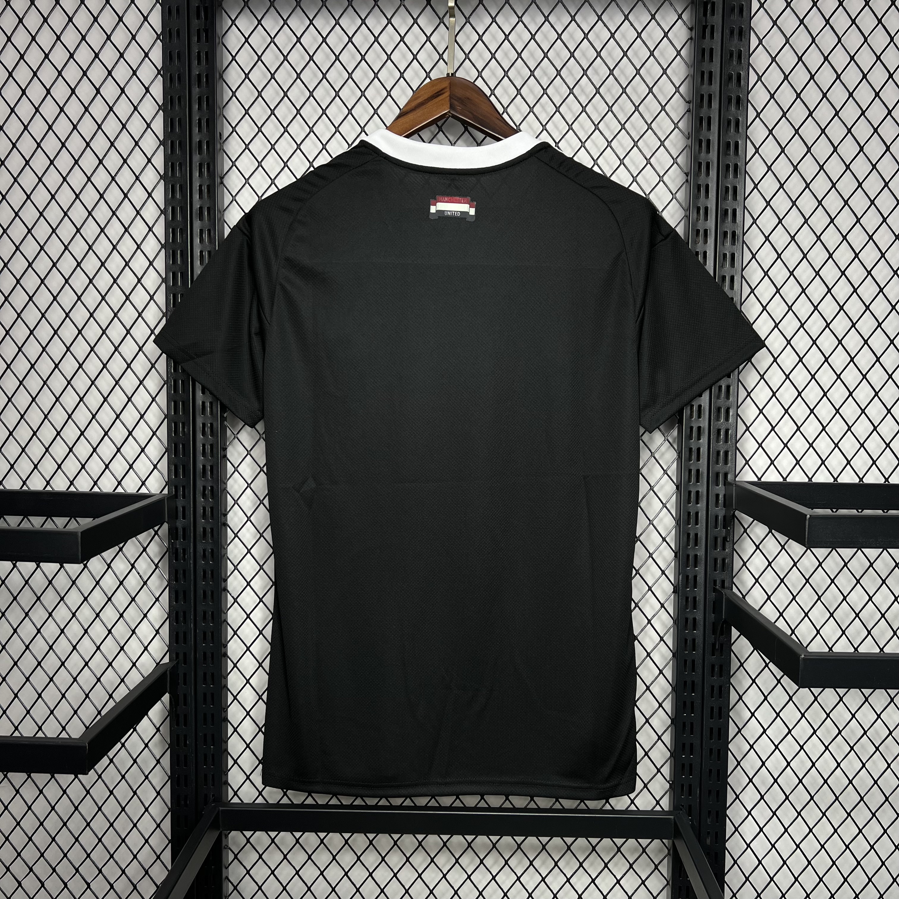 24-25 Manchester United Black Goal Keeper Shirt - view 8