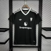 24-25 Manchester United Black Goal Keeper Shirt - view 1
