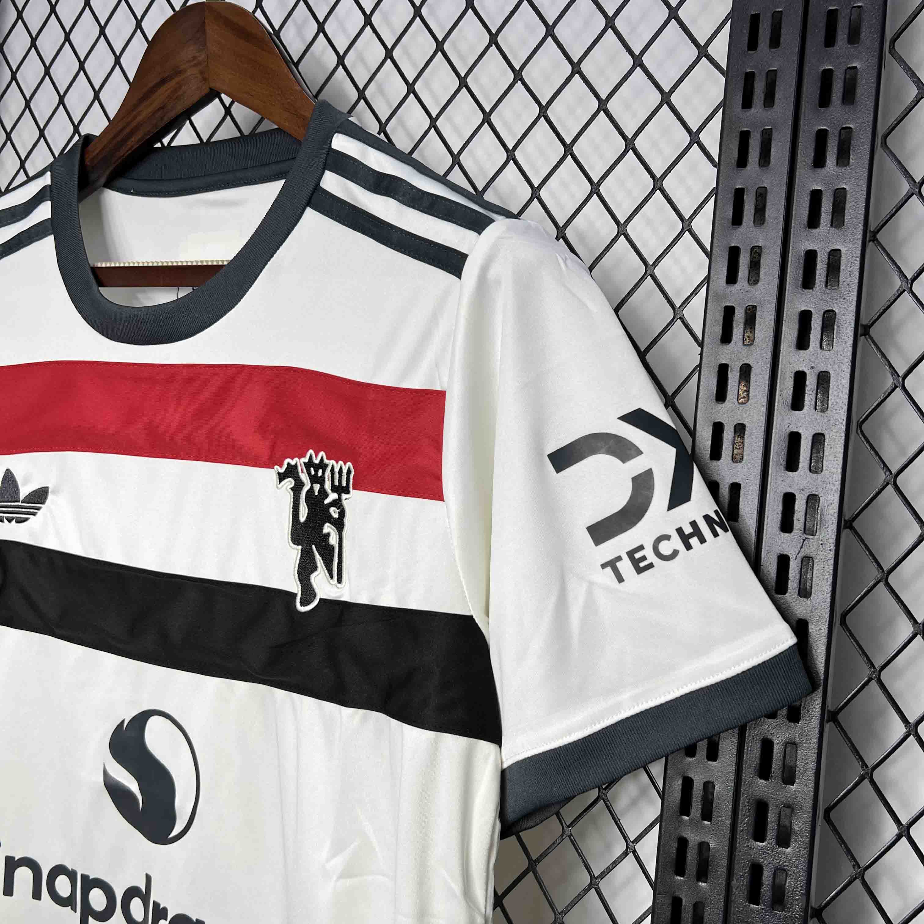 24-25 Manchester United Third Away Fan Version - view 5