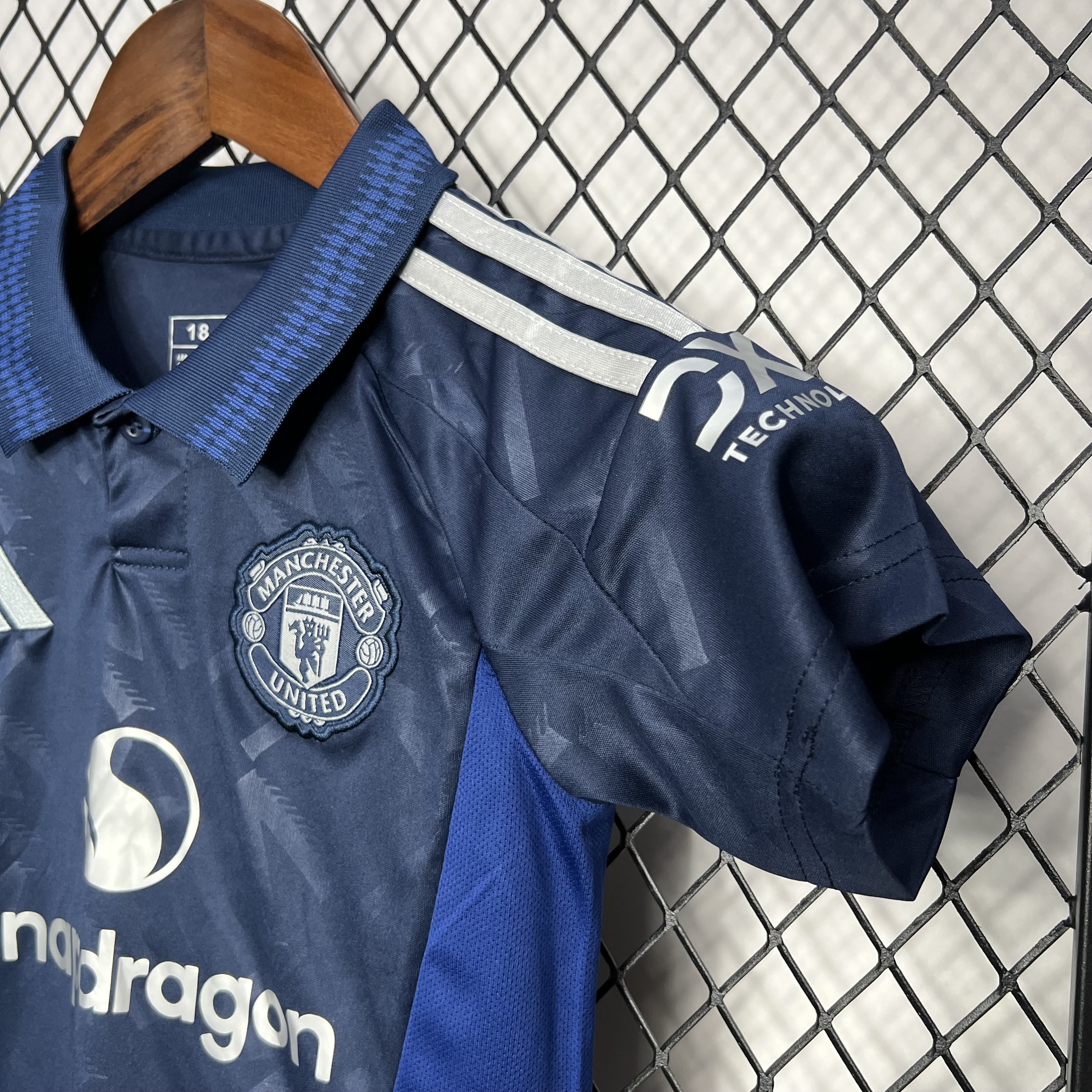 24-25 Manchester United Away Kids Jersey+Shorts - view 5