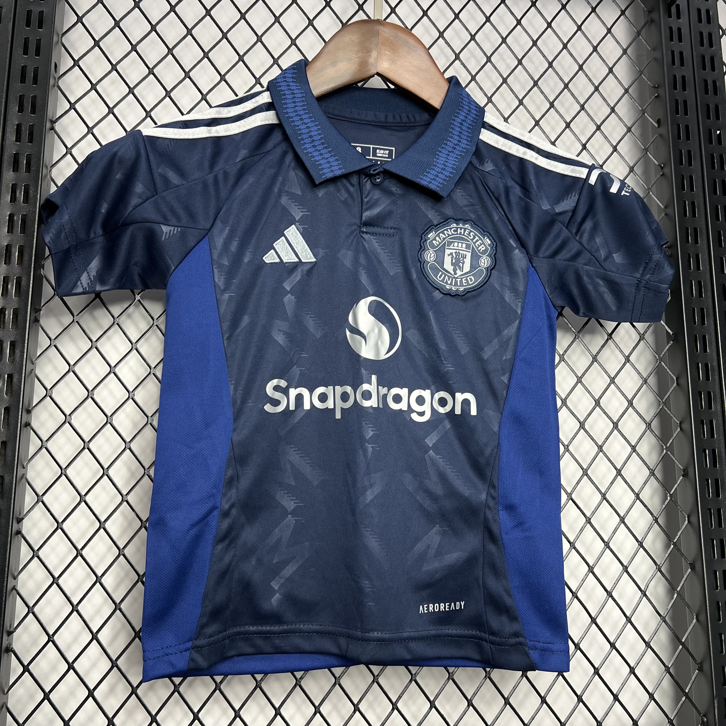 24-25 Manchester United Away Kids Jersey+Shorts - view 7