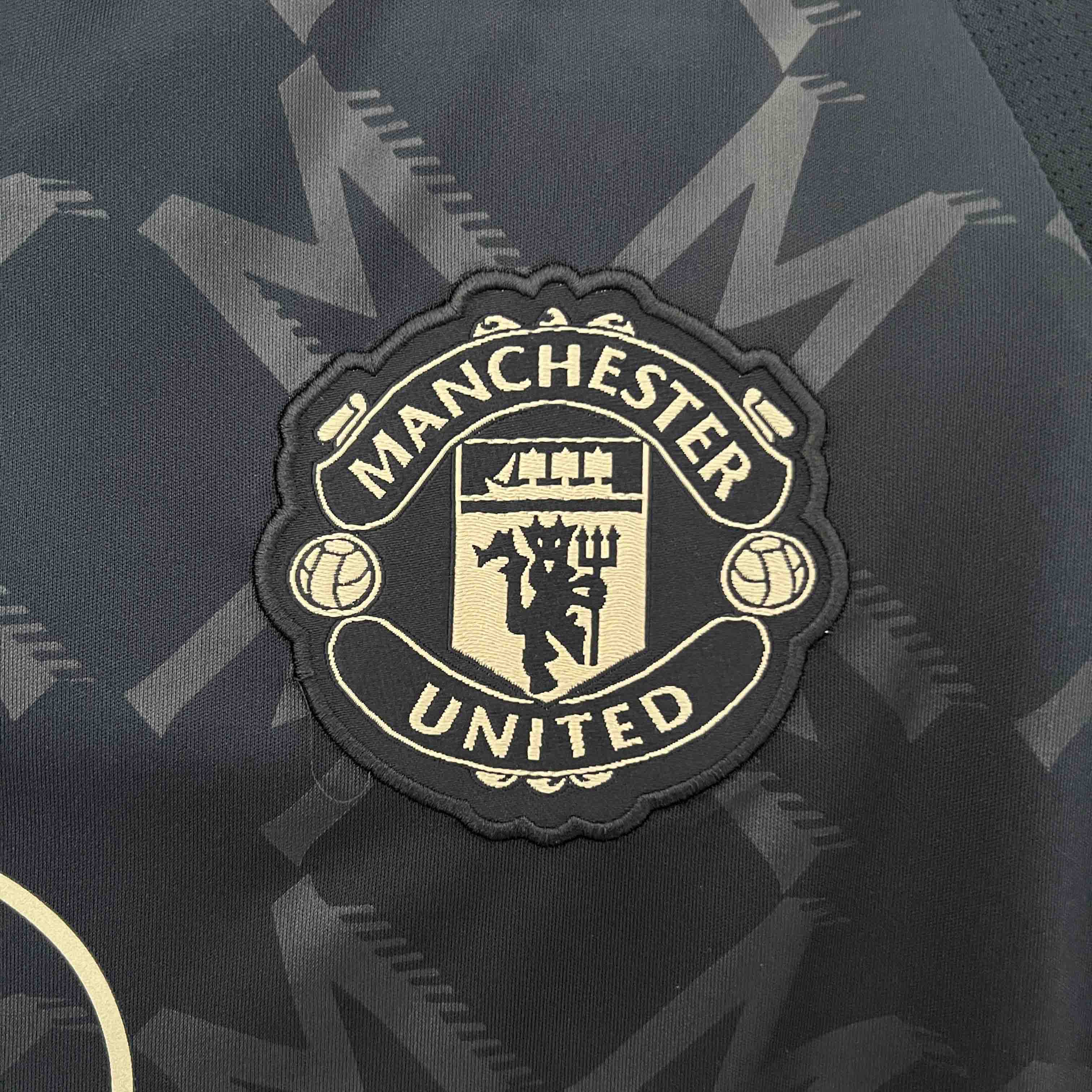 24-25 Manchester United Away Fan Version - view 5