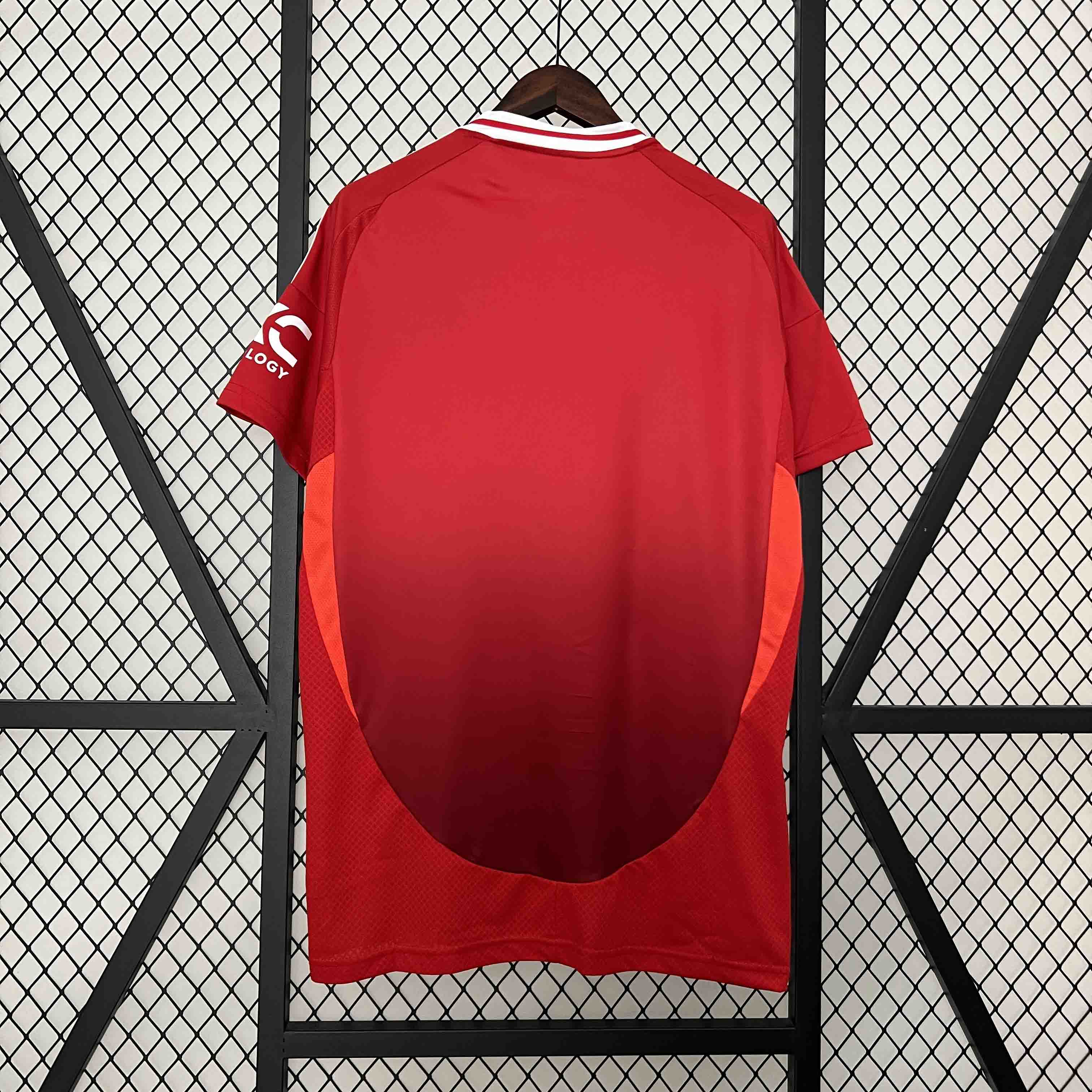 24-25 Manchester United Home Fan Version - view 3