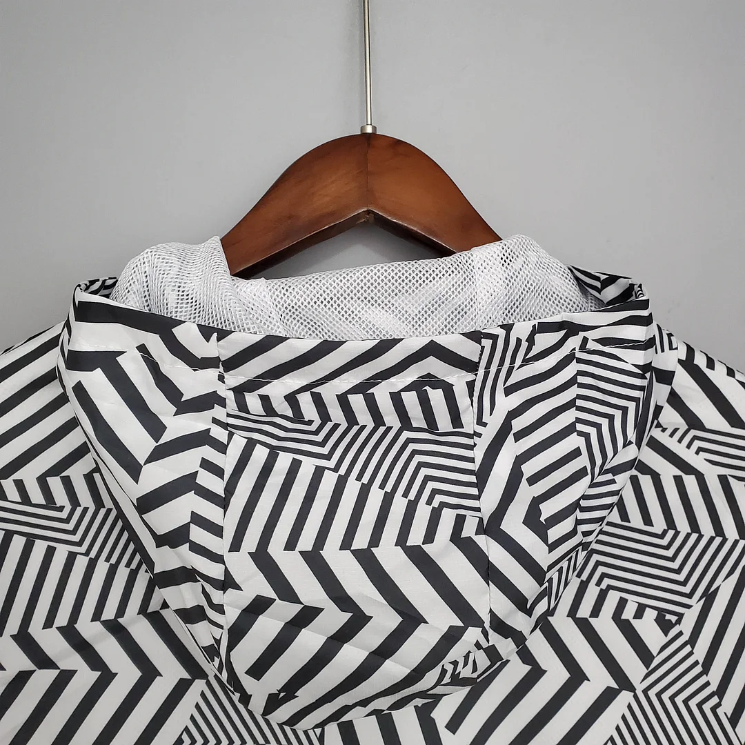 2021/2022 Manchester United Jersey Windbreaker Black-White Stripes - view 4