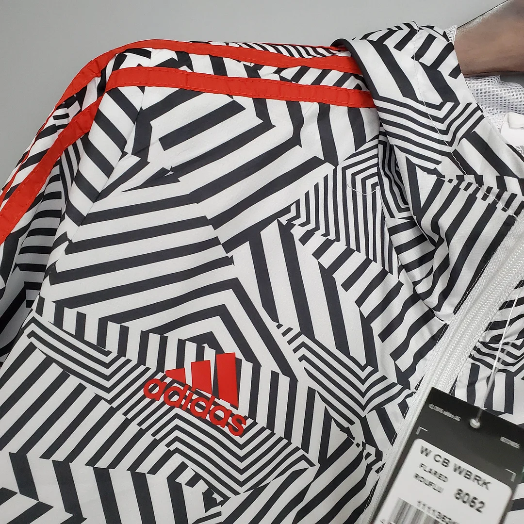 2021/2022 Manchester United Jersey Windbreaker Black-White Stripes - view 5